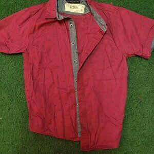 Short sleeve button up